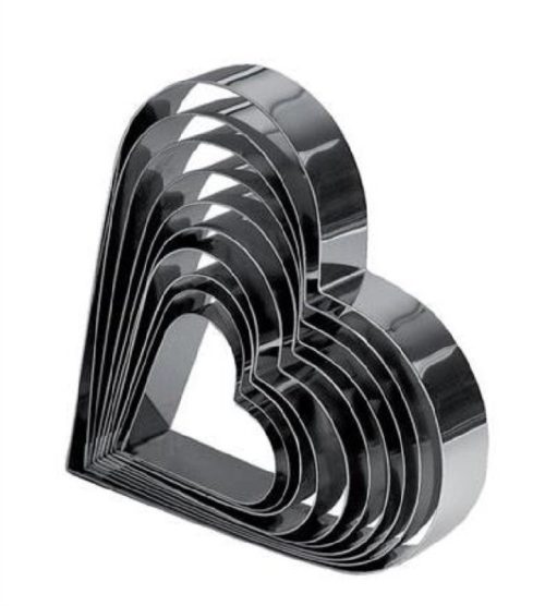 Sagoma forma cuore in acciaio inox microforato grande 24 cm